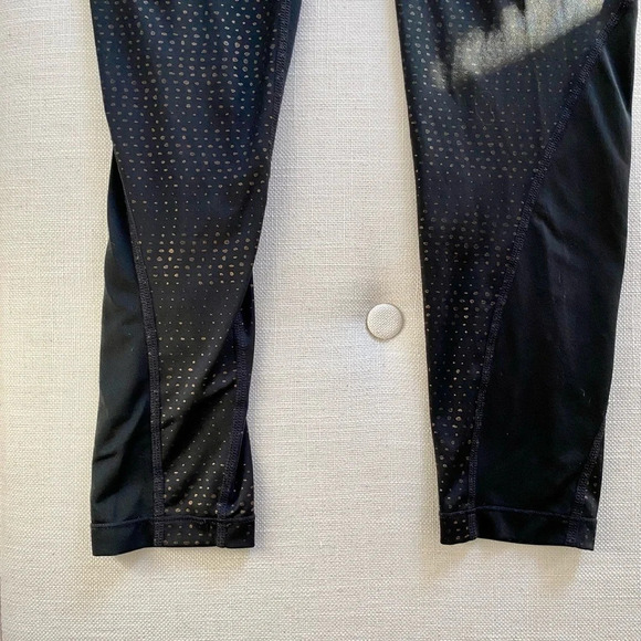 Nike Pro Black & Gold Metallic Dotted Leggings Size Small - Picture 11 of 13